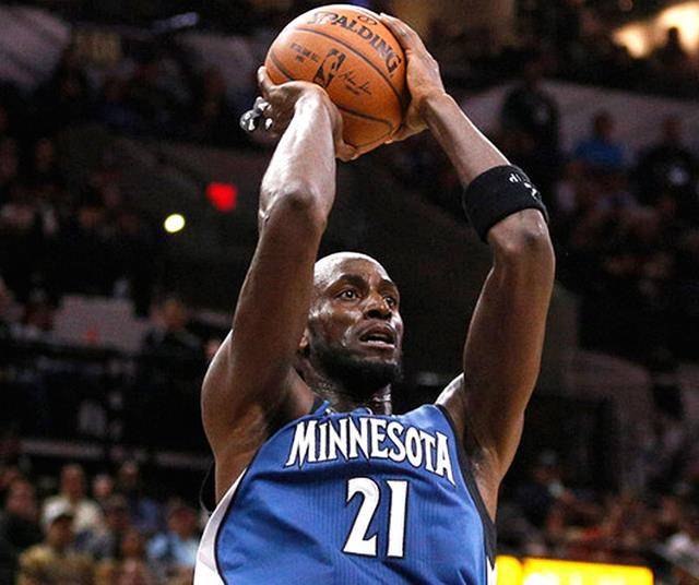 出色防守首场状态出色，巴黎圣日耳曼观众沸腾！，德罗巴重返赛场观众掌声雷动的简单介绍-开云体育下载